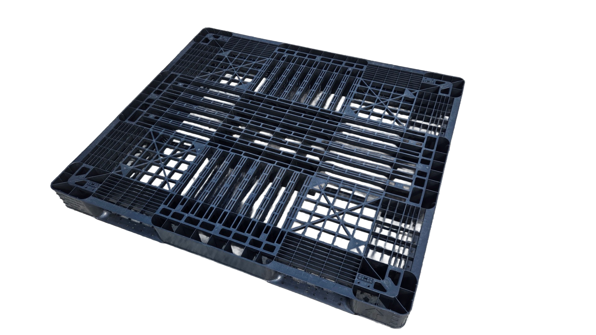 야적장에 적재된 대형 파레트